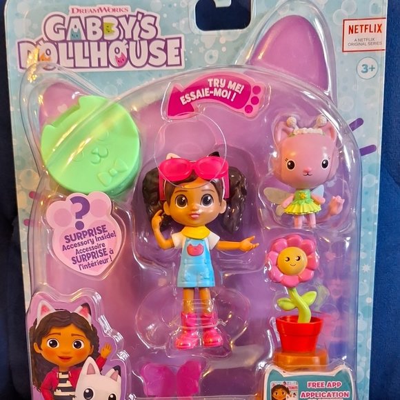 Gabby’s Dollhouse, Flower-rific Garden Set with 2 Toy Figures, 2 Accessories, De - Picture 2 of 6